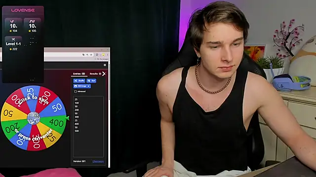 Snapshot of Vincent_Strong chatting on October 31, 7:10 pm Vincent Strong online show from October 31, 7:10 pm