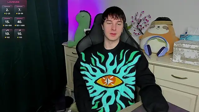 Vincent Strong online show from February 8, 3:59 am