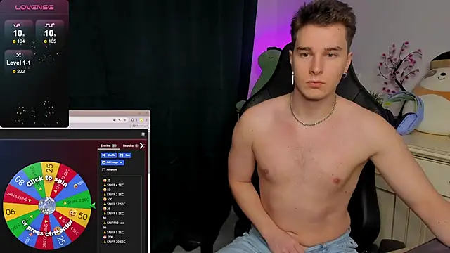 Snapshot of Vincent_Strong chatting on November 25, 8:03 am Vincent Strong online show from November 25, 8:03 am