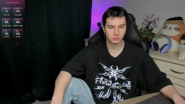 Vincent Strong online show from December 15, 8:20 am