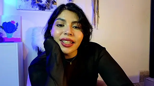 GigiiStone online show from September 29, 6:24 pm