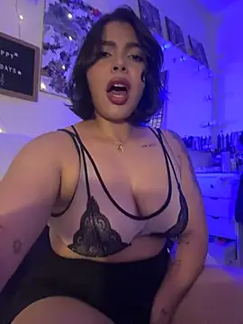 Snapshot of GigiiStone chatting on November 30, 6:52 pm GigiiStone online show from November 30, 6:52 pm