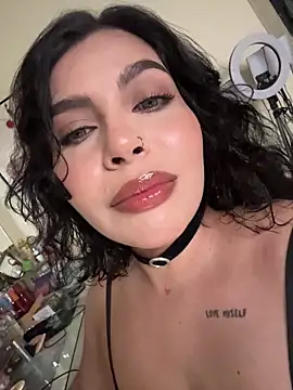 GigiiStone online show from March 15, 7:43 pm