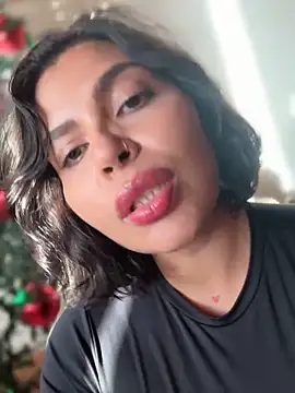 Snapshot of GigiiStone chatting on November 29, 9:59 pm GigiiStone online show from November 29, 9:59 pm