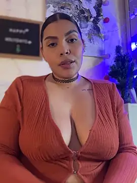 Snapshot of GigiiStone chatting on November 25, 9:48 pm GigiiStone online show from November 25, 9:48 pm