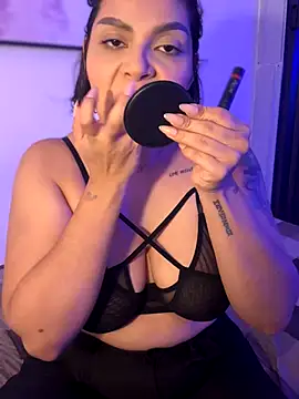 GigiiStone online show from September 25, 10:49 pm