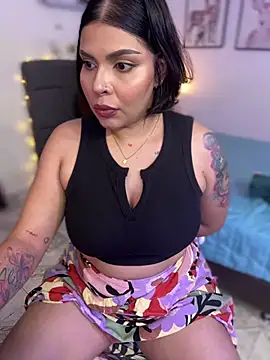 GigiiStone online show from February 23, 8:44 pm