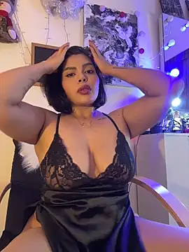 GigiiStone online show from December 19, 9:28 pm