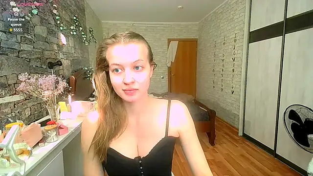   Aphrodita  wow   online show from April 5, 1:07 pm