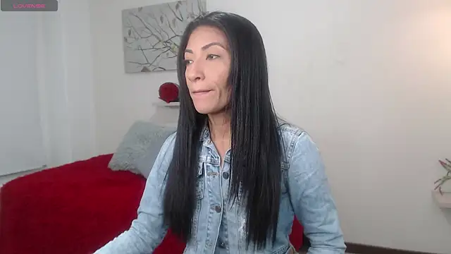 Snapshot of sofia_perez___ chatting on June 8, 8:09 pm sofia perez online show from June 8, 8:09 pm