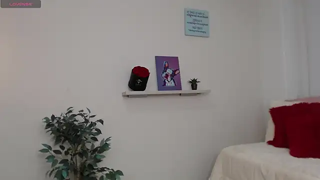 sofia perez    online show from October 2, 8:01 pm