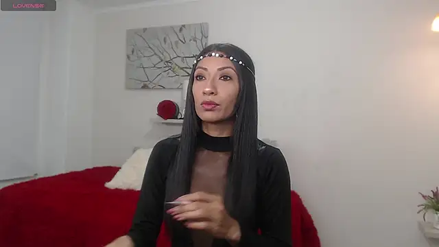 sofia perez    online show from June 1, 7:35 pm