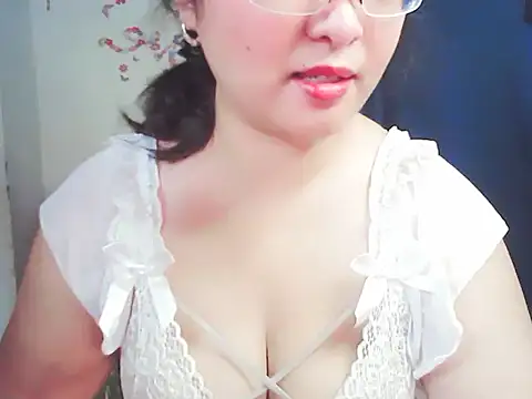 Snapshot of xiaorou-z chatting on November 13, 3:32 am xiaorou-z online show from November 13, 3:32 am