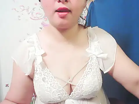 Snapshot of xiaorou-z chatting on October 7, 4:52 pm xiaorou-z online show from October 7, 4:52 pm