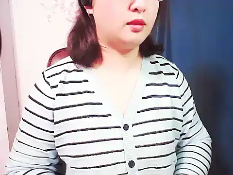Snapshot of xiaorou-z chatting on March 6, 3:35 pm xiaorou-z online show from March 6, 3:35 pm