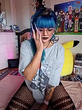 Snapshot of anyalikestosuck chatting on October 30, 7:33 pm anyalikestosuck online show from October 30, 7:33 pm