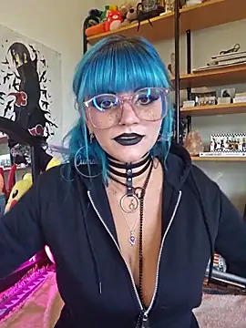 Snapshot of anyalikestosuck chatting on November 10, 8:25 pm anyalikestosuck online show from November 10, 8:25 pm