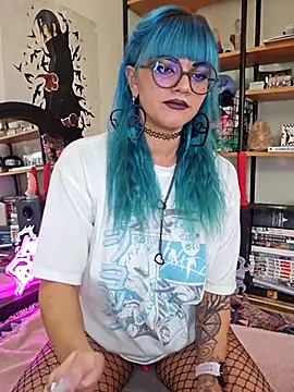 Snapshot of anyalikestosuck chatting on November 13, 5:06 pm anyalikestosuck online show from November 13, 5:06 pm