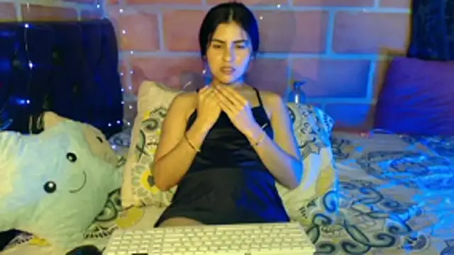 Nathacha online show from February 2, 11:04 pm