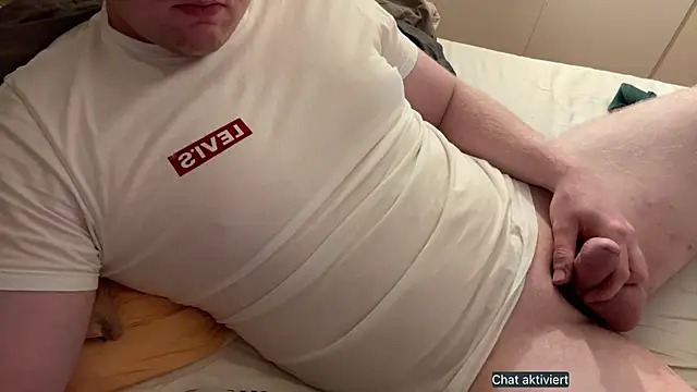 an0nym0us us3r online show from December 13, 10:49 pm