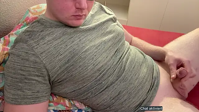 Snapshot of an0nym0us_us3r chatting on November 2, 6:13 pm an0nym0us us3r online show from November 2, 6:13 pm