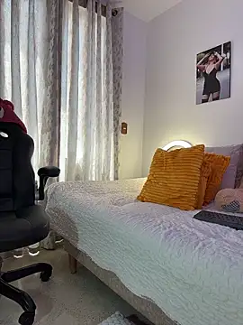 zafiro mo0n online show from March 15, 4:25 pm