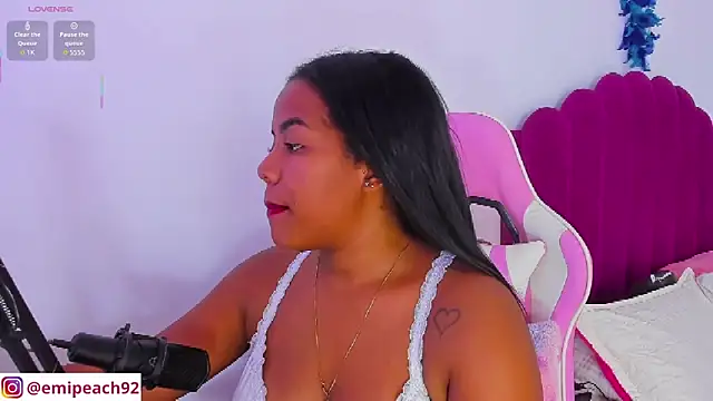 Snapshot of samanthaabloom chatting on February 26, 3:17 am samanthaabloom online show from February 26, 3:17 am