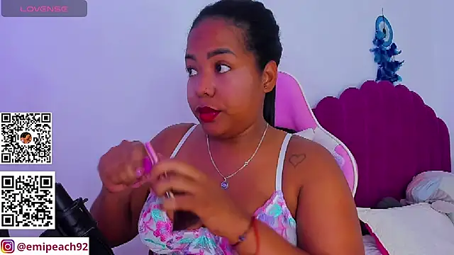 Snapshot of samanthaabloom chatting on July 13, 11:59 pm samanthaabloom online show from July 13, 11:59 pm
