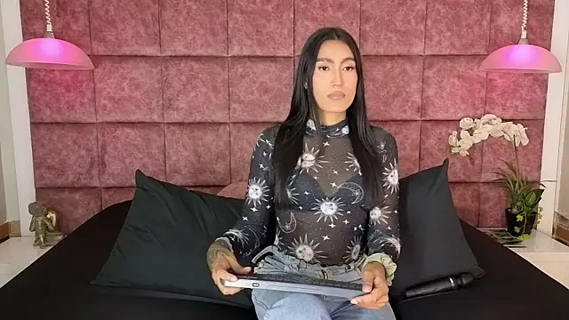 Taly Fox online show from June 1, 10:20 pm