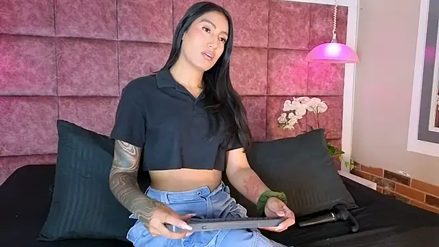 Taly Fox online show from July 8, 9:15 pm