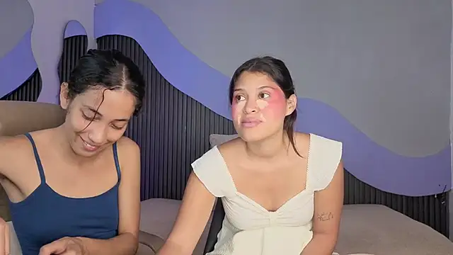 hot little bunny online show from March 12, 9:08 pm