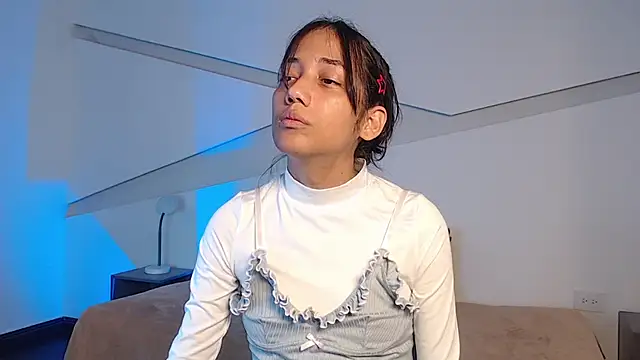 hot little bunny online show from January 6, 9:08 pm