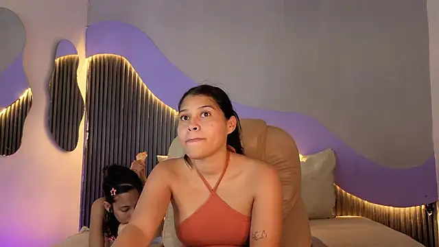 hot little bunny online show from February 10, 8:08 pm