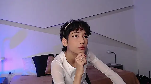 Snapshot of hot_little_bunny chatting on February 26, 8:25 pm hot little bunny online show from February 26, 8:25 pm