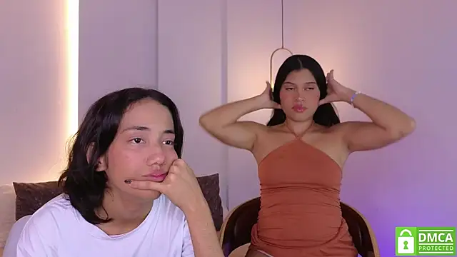 Snapshot of hot_little_bunny chatting on October 30, 9:44 pm hot little bunny online show from October 30, 9:44 pm