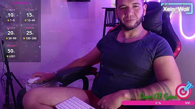Snapshot of Xein_WoIf chatting on March 9, 2:50 am Xein WoIf online show from March 9, 2:50 am