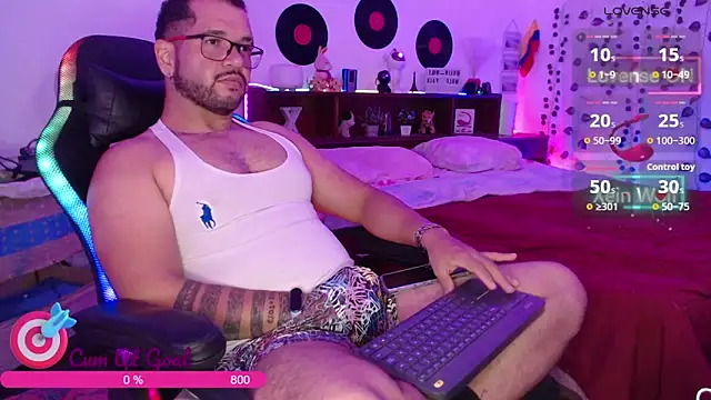 Xein WoIf online show from May 3, 3:44 am