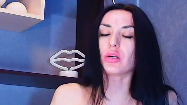 Snapshot of Siaconna chatting on March 11, 6:08 am Siaconna online show from March 11, 6:08 am