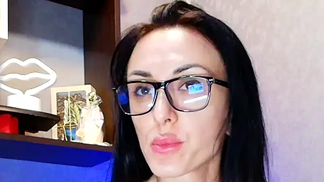Snapshot of Siaconna chatting on September 15, 6:14 am Siaconna online show from September 15, 6:14 am