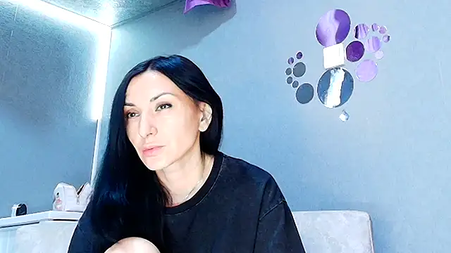 Snapshot of Siaconna chatting on June 11, 9:50 am Siaconna online show from June 11, 9:50 am