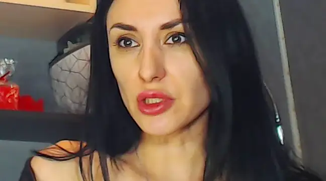 Snapshot of Siaconna chatting on February 19, 9:06 am Siaconna online show from February 19, 9:06 am