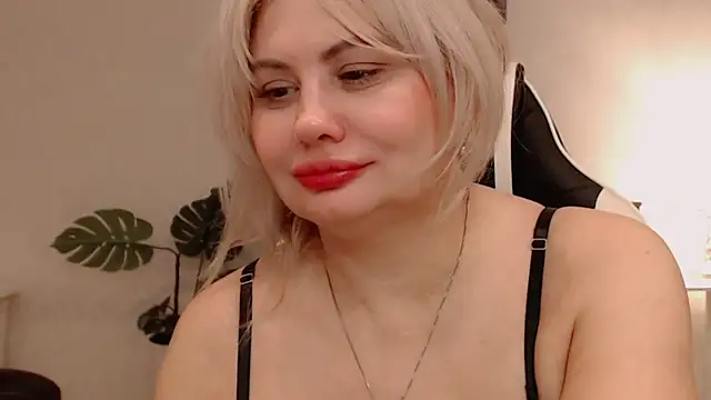 Lola Richie online show from January 11, 7:15 am