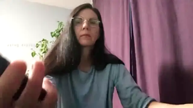 Snapshot of AlfejiRise chatting on November 25, 2:23 am AlfejiRise online show from November 25, 2:23 am