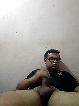 Novin18RJ online show from February 16, 6:10 pm