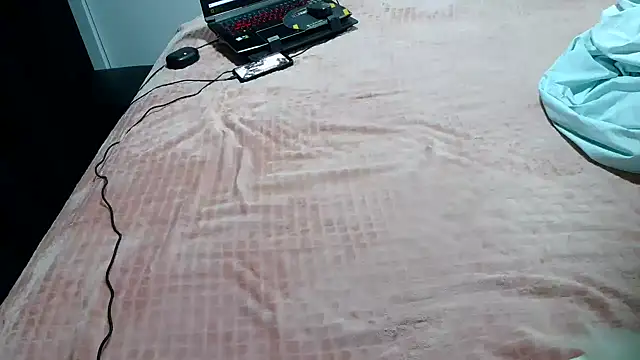 Snapshot of Kellynha_Sweet chatting on February 25, 11:15 pm Kellynha Sweet online show from February 25, 11:15 pm