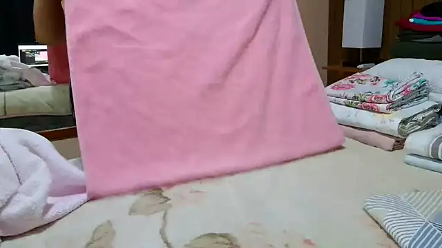 Snapshot of Kellynha_Sweet chatting on September 26, 9:32 pm Kellynha Sweet online show from September 26, 9:32 pm