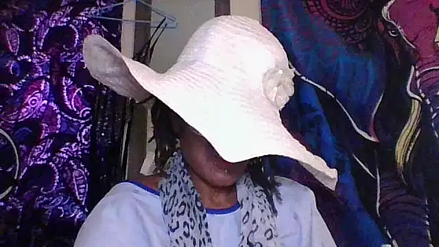 Snapshot of MinnysotaWinter500 chatting on July 26, 12:06 am MinnysotaWinter500 online show from July 26, 12:06 am