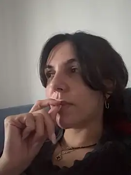 TaniaAmore online show from November 12, 1:15 pm