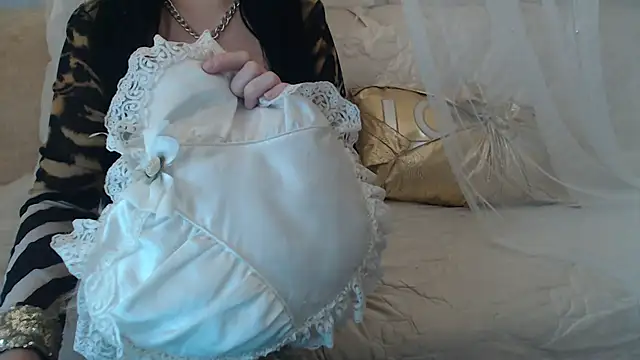 Mia-Montal777 online show from December 2, 6:37 am