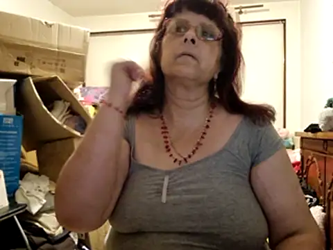 Snapshot of Samantha_Squirt@xh chatting on June 10, 10:55 pm Samantha Squirtxh online show from June 10, 10:55 pm